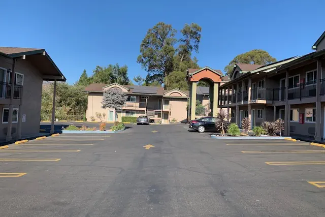 Photo 1 - Olive Tree Inn & Suites, a Howard Johnson by Wyndham