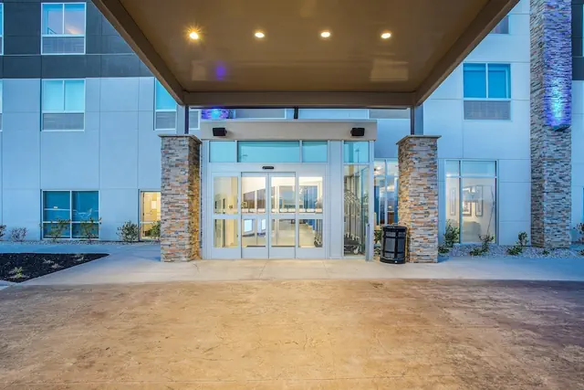 Photo 1 - Holiday Inn Express & Suites Lexington W - Versailles by IHG
