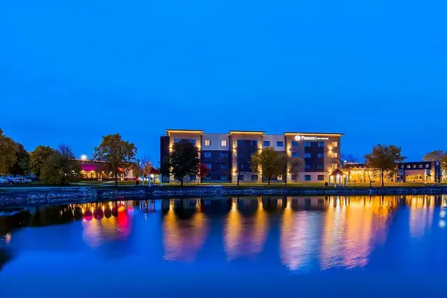 Photo 1 - Best Western Premier Des Moines-Ankeny Hotel