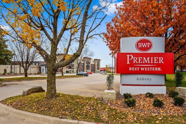Photo 1 - Best Western Premier Des Moines-Ankeny Hotel