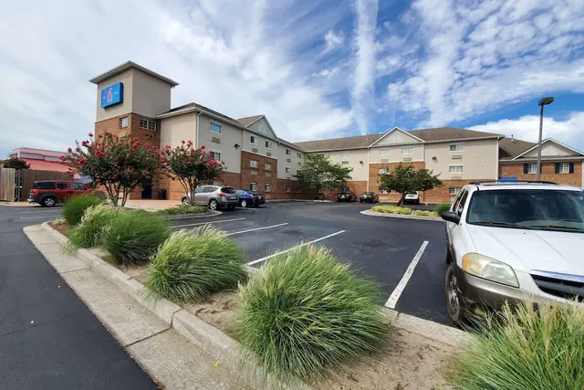 Photo 1 - Studio 6 Extended Stay - Richmond, VA - I-64 West