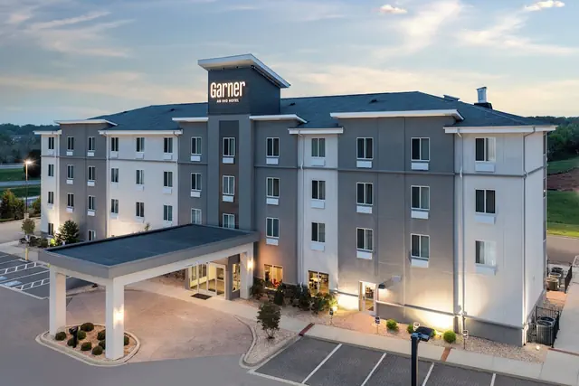 Photo 1 - Garner Hotel Clarksville Northeast by IHG