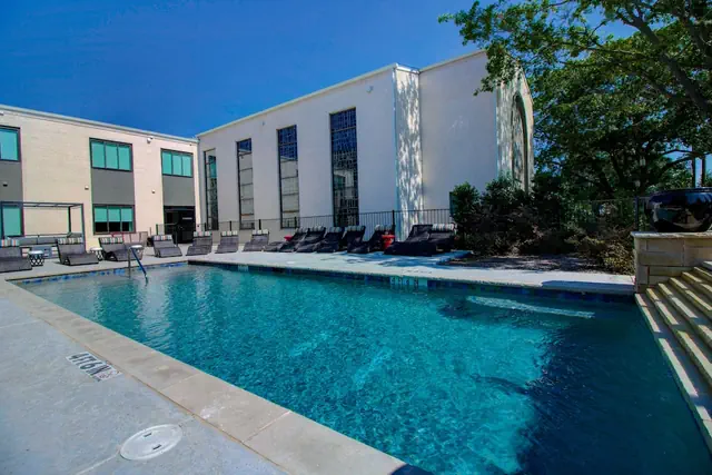 Photo 1 - Bishop Arts Hotel by Qresorts.