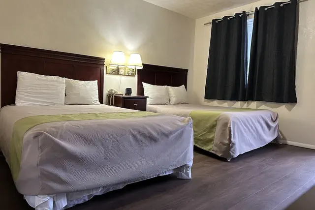 Photo 1 - Heritage Inn