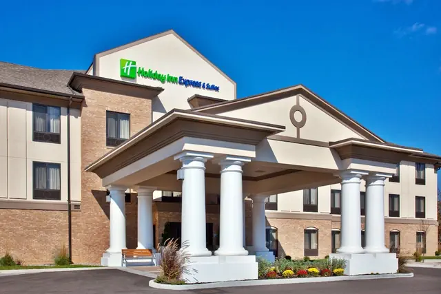 Photo 1 - Holiday Inn Express Hotel & Suites Crawfordsville by IHG