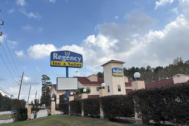 Photo 1 - Regency Inn & Suites By Capital O Houston IAH Airport