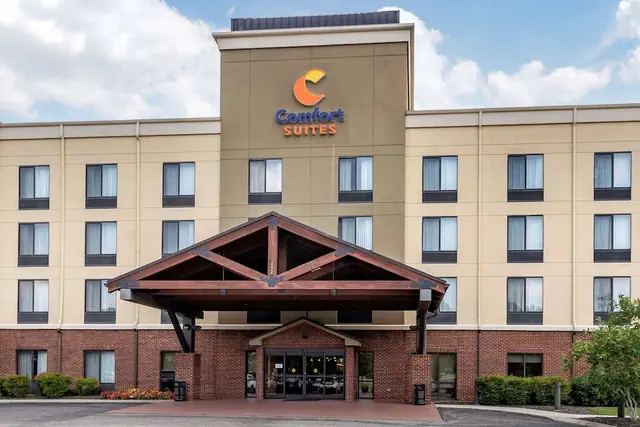 Photo 1 - Comfort Suites Manchester near Arnold AFB
