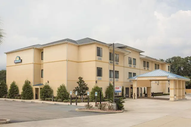 Photo 1 - Days Inn by Wyndham Semmes/Mobile