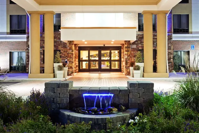 Photo 1 - Holiday Inn Express Johnson City by IHG