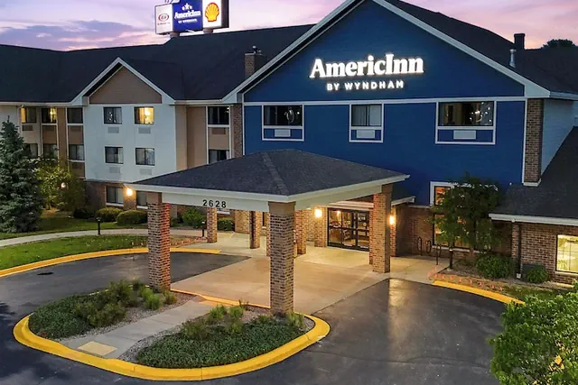 Photo 1 - AmericInn by Wyndham Green Bay East