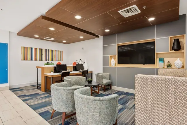 Photo 1 - Holiday Inn Express Hotel and Suites West Valley by IHG