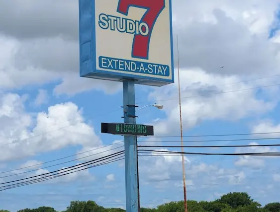 Photo 1 - Studio 7 By Capital O Killeen I-14