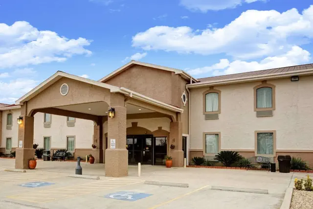 Photo 1 - Quality Inn Rockdale