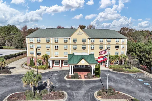 Photo 1 - Country Inn & Suites by Radisson, Braselton, GA