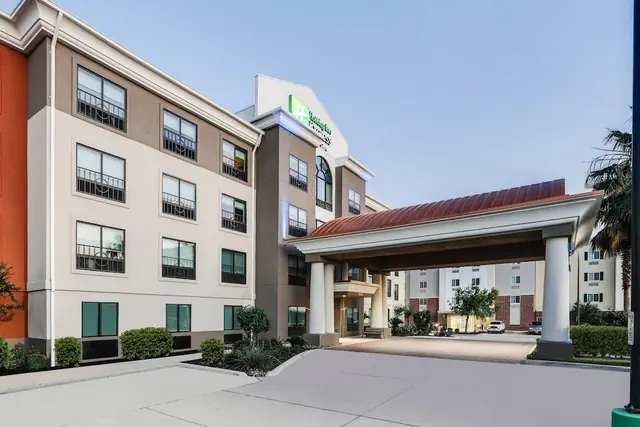 Photo 1 - Holiday Inn Express & Suites San Antonio NW near SeaWorld by IHG