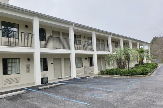 Photo 1 - Peach Tree Inn