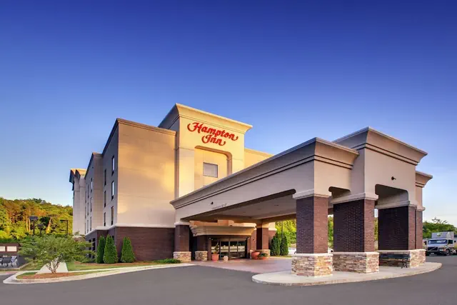 Photo 1 - Hampton Inn Birmingham Leeds