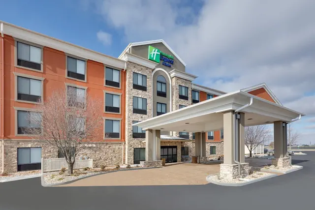 Photo 1 - Holiday Inn Express Mitchell by IHG