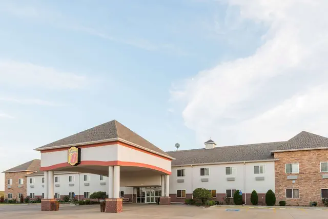 Photo 1 - Super 8 by Wyndham Salina