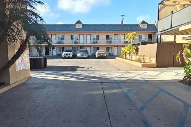 Photo 1 - Del Playa Inn Oxnard Near Camarillo