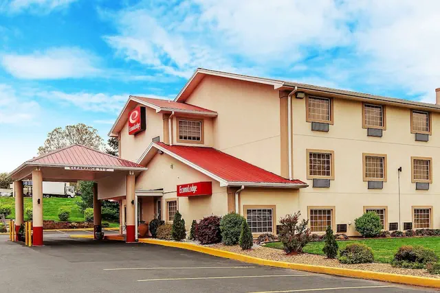 Photo 1 - Econo Lodge Rome South
