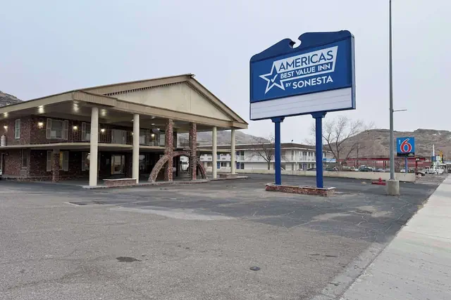 Photo 1 - Americas Best Value Inn Wendover