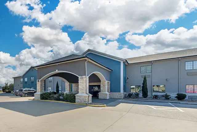 Photo 1 - Best Western Atoka Inn & Suites