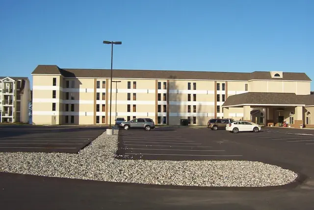 Photo 1 - Mackinaw Beach & Bay Inn & Suites