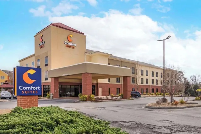 Photo 1 - Comfort Suites Macon Northwest