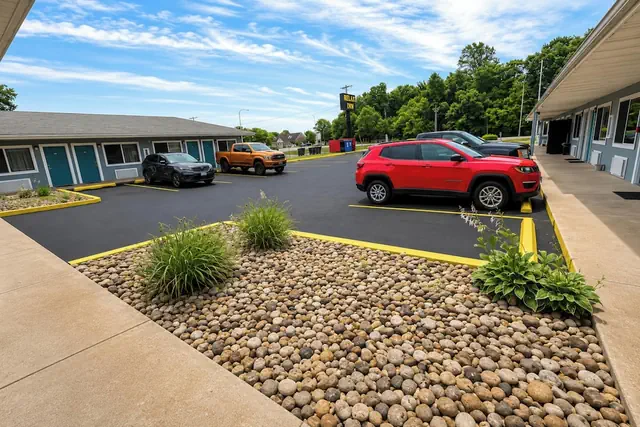 Photo 1 - Relax Inn Dover Near Speedway
