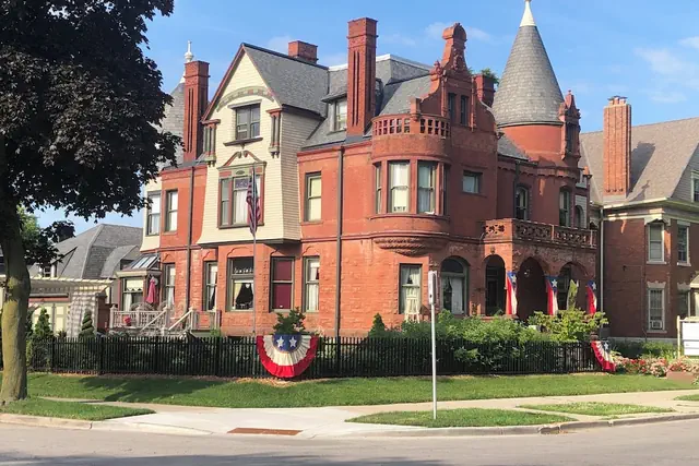 Photo 1 - Schuster Mansion Bed & Breakfast
