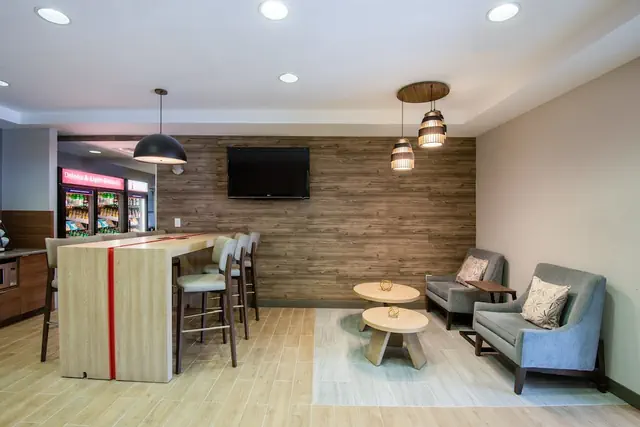 Photo 1 - Candlewood Suites Manassas by IHG