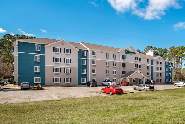 Photo 1 - Extended Stay America Select Suites - Mobile - Daphne