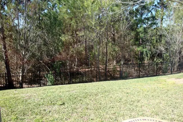 Photo 1 - 3BR 2.5BA Home in Emerald Island Resort by CV-8479