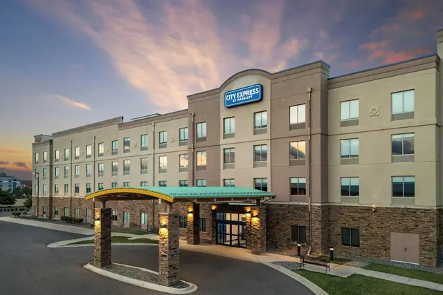 Photo 1 - City Express by Marriott Denver Airport