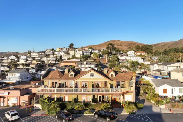 Photo 1 - Cayucos Sunset Inn B&B