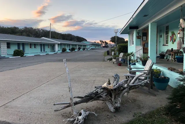 Photo 1 - Swell Motel