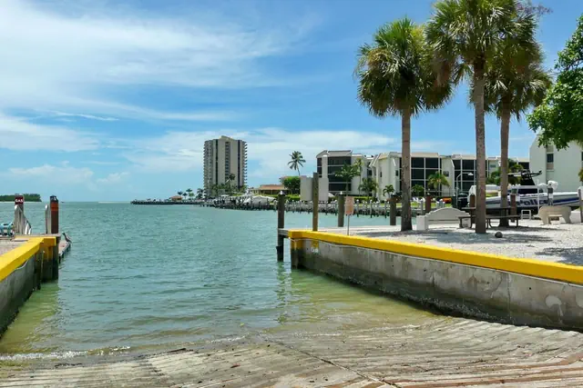 Photo 1 - Southern Breeze Gardens 405