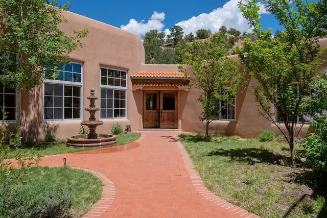 Photo 1 - El Torreon - Exclusive Luxury Home, Nestled Next to Water and Trees