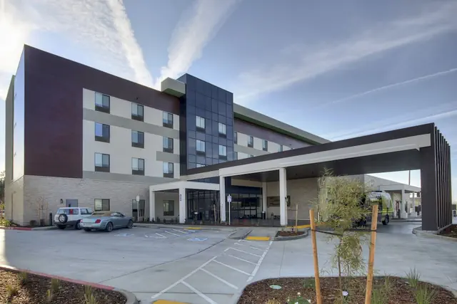 Photo 1 - Wyndham Garden Sacramento Airport Natomas