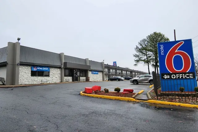 Photo 1 - Motel 6 North Little Rock, AR