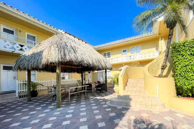 Photo 1 - The Palms