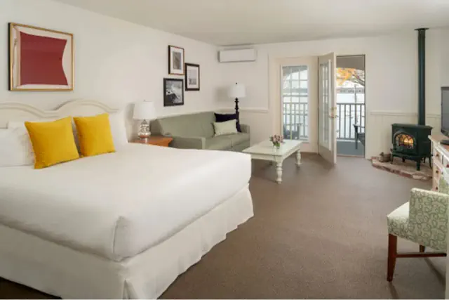 Photo 1 - Oceanview Lodge (King)