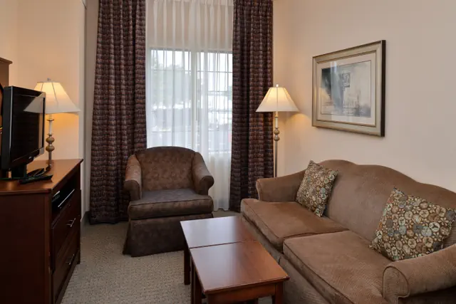 Photo 1 - 2 Bdrm 2 Bath Hear Accessible Tub Nosmk