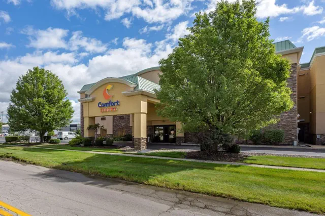 Photo 1 - Comfort Suites Perrysburg - Toledo South