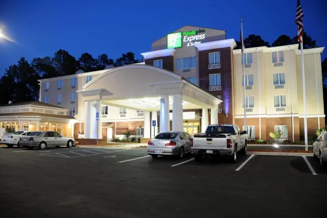 Photo 1 - Holiday Inn Express Hotel & Suites Bainbridge by IHG