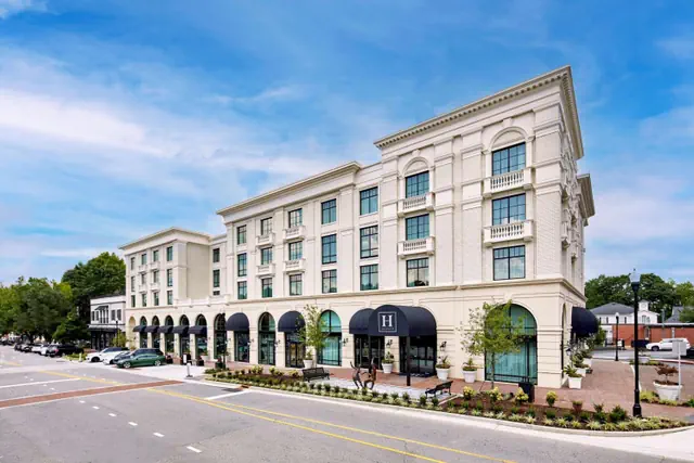 Photo 1 - The Hamilton Alpharetta, Curio Collection By Hilton