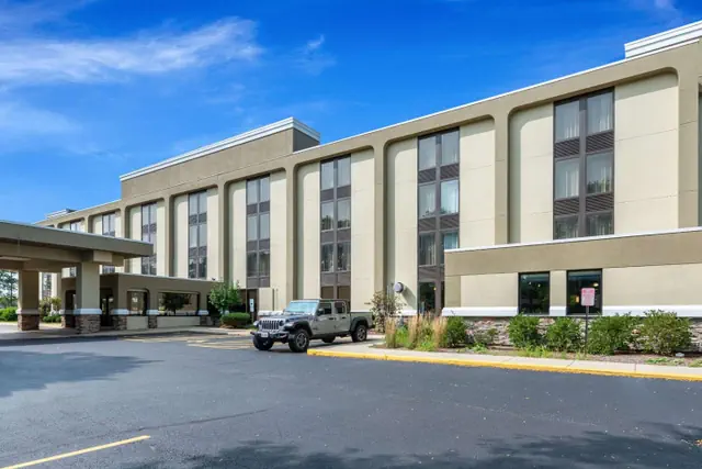 Photo 1 - Comfort Inn Chicago Schaumburg - O'Hare Airport