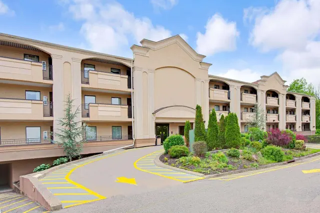 Photo 1 - TraveIodge by Wyndham Parsippany