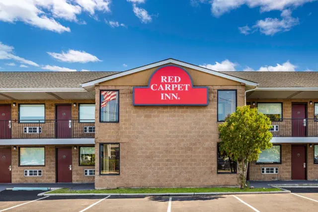Photo 1 - Red Carpet inn Edison